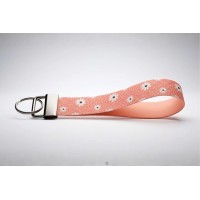 Barack virágmintás kulcstartó – könnyű, csuklópántos, praktikus