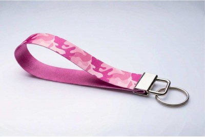 Pink terepmintás kulcstartó