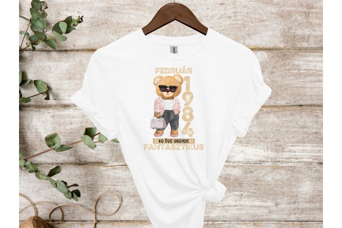 személyre szabható macis szülinapi póló – csinos macilány minta 2