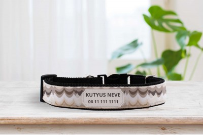 Egyedi nyakörv geometrikus hegyek mintával - állítható 